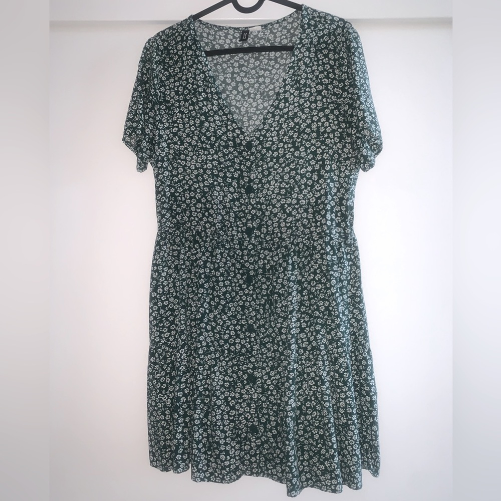 Dark Green Floral Flowy Dress